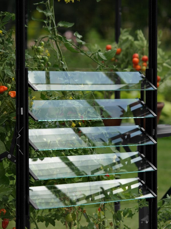 Lamellen-Wandfenster mit ESG-Verglasung 3 mm, Vitavia