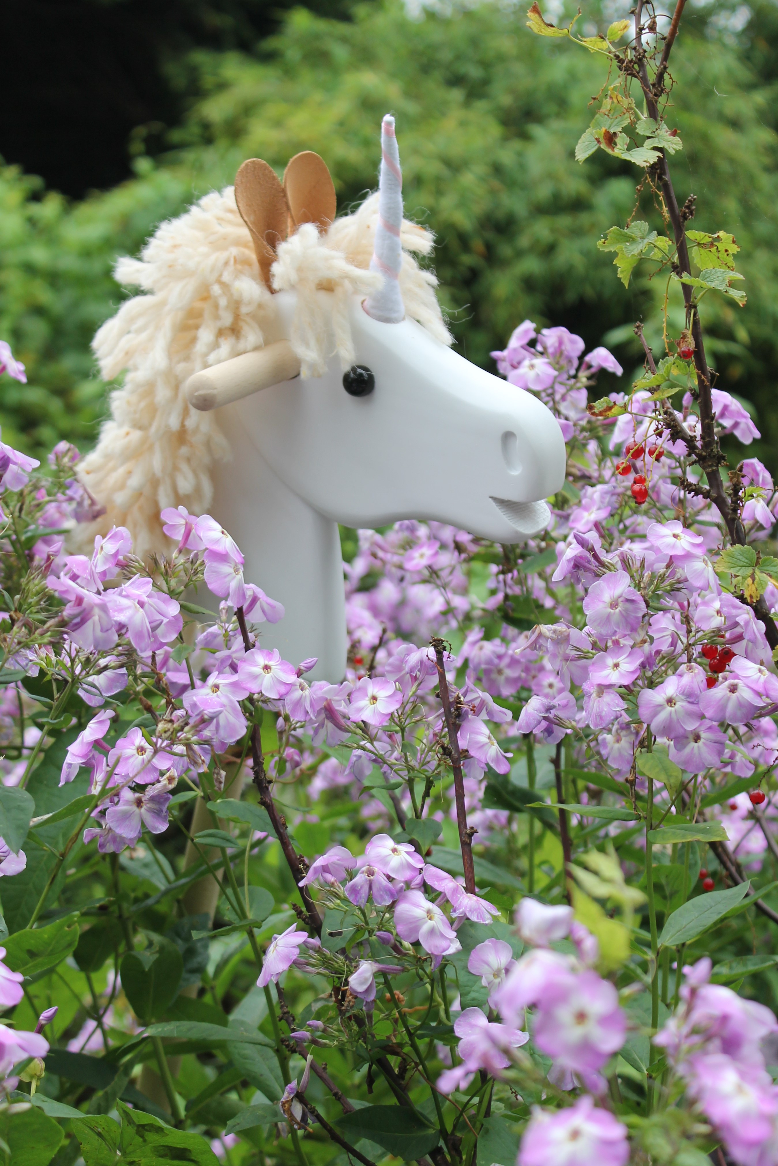 Holz-Steckenpferd "Einhorn"