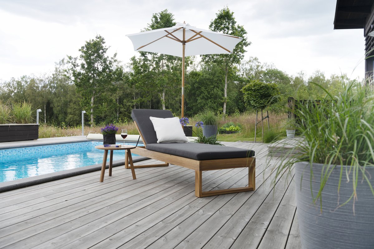 Himmelsnäs Teak-Sonnenliege mit Auflage dunkelgrau, verstellbar