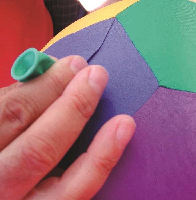 Der Luftmatz® Unwuchtball Ø27cm bunt inkl. Ballon