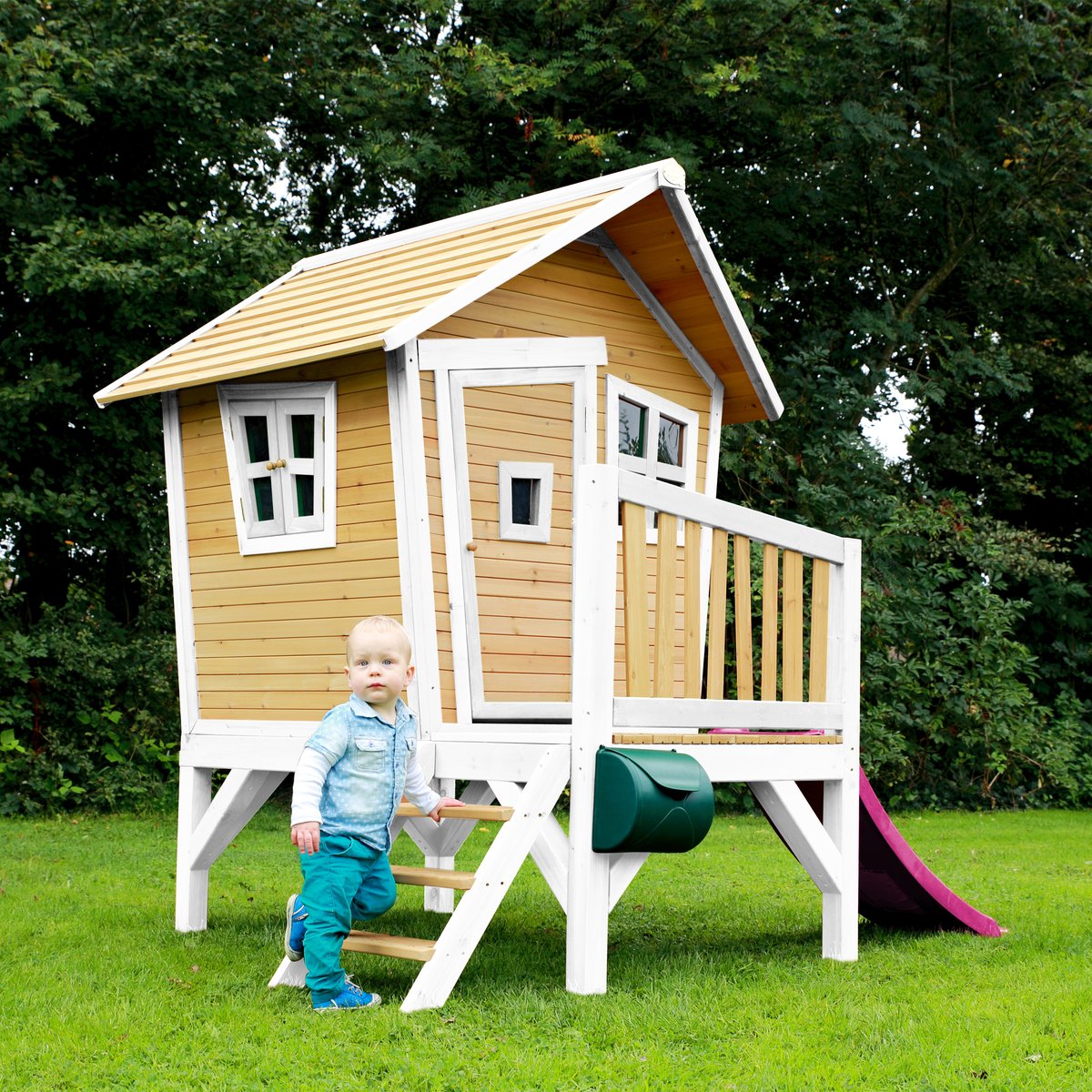 AXI Spielhaus Robin braun/weiß mit Rutsche lila