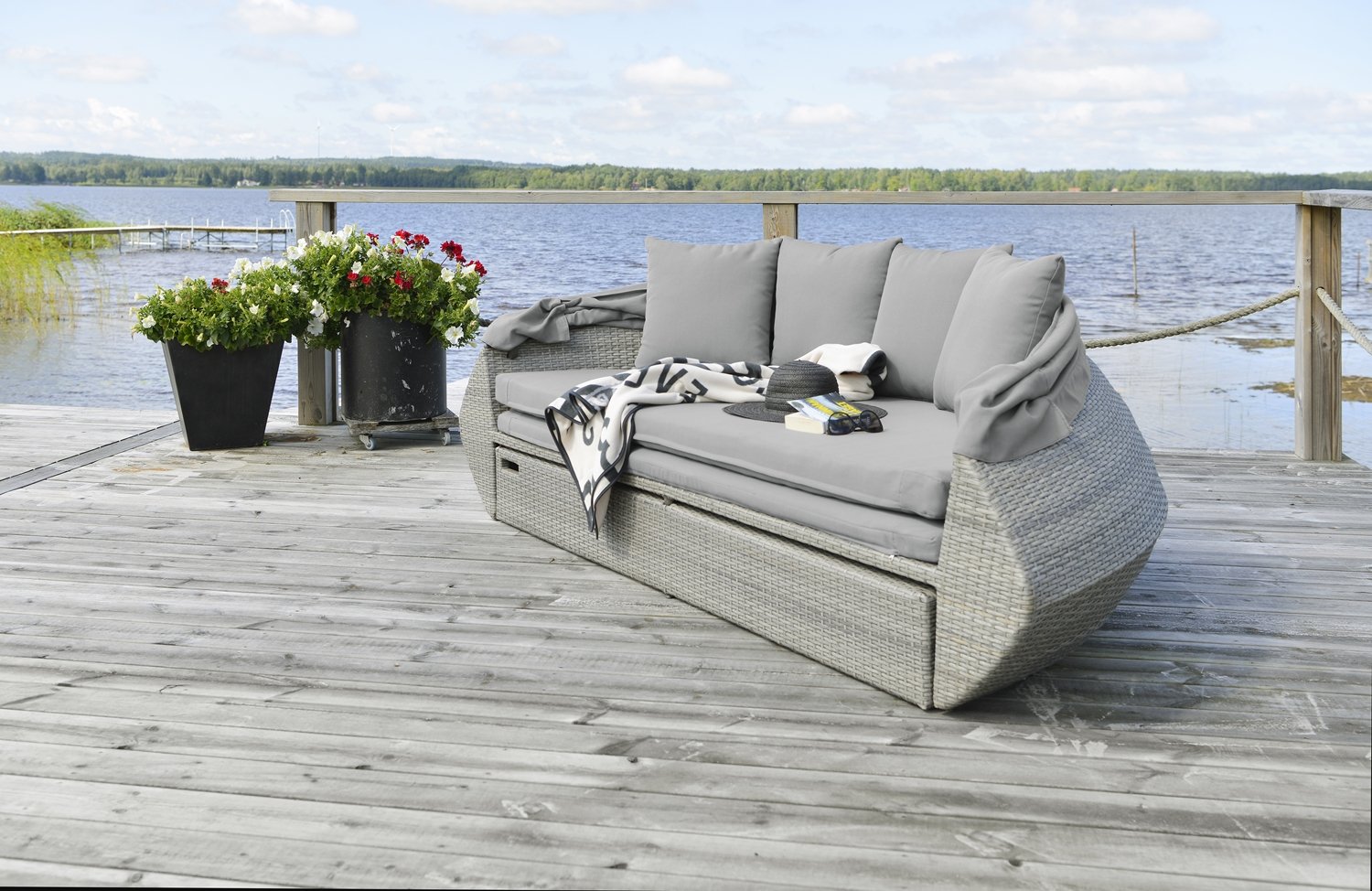 Callao Loungesofa/Loungeinsel aus Geflecht inkl. Kissen und Faltdach