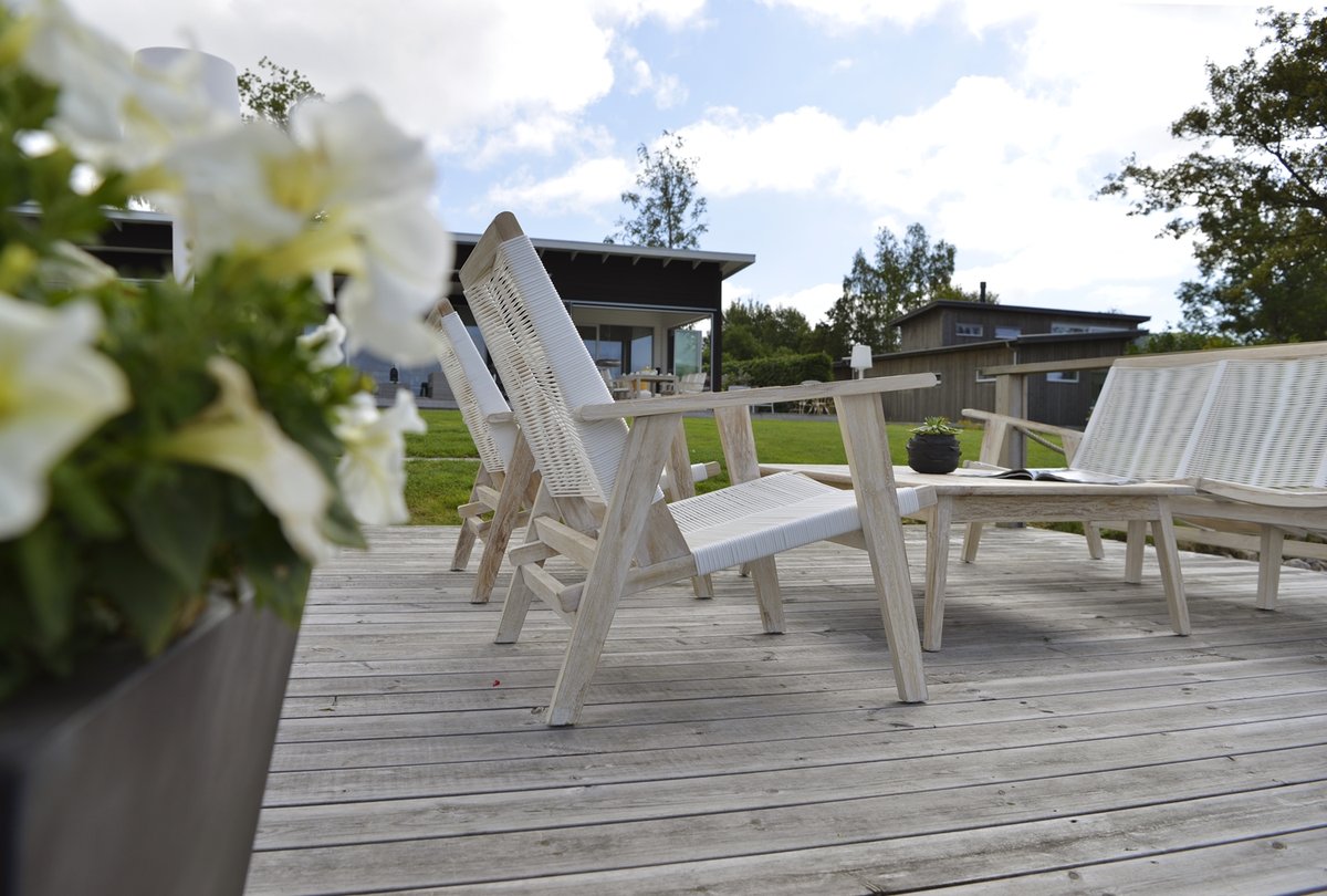 Wellington Lounge-Sessel Teak whitewashed mit Spaghettigeflecht weiß