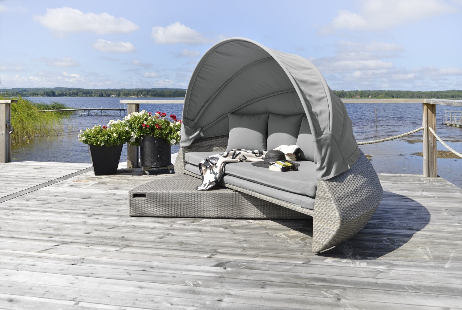 Callao Loungesofa/Loungeinsel aus Geflecht inkl. Kissen und Faltdach