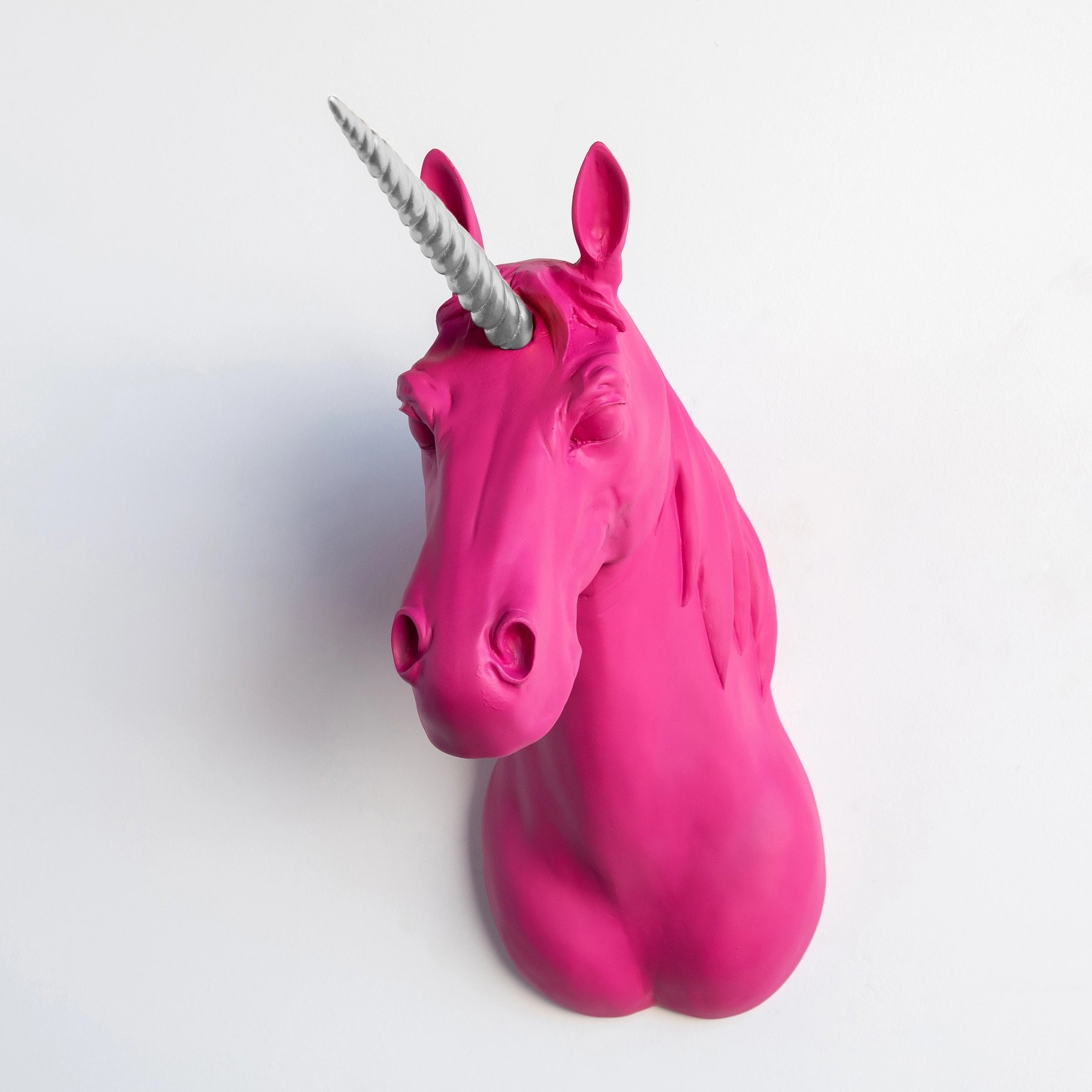 Einhorn Wandbüste pink mit silbernem Horn